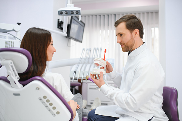 Smile Makeover: Enhancing The Smile With Cosmetic Dentistry