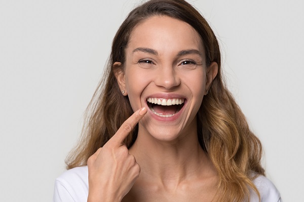 A Look At   Teeth Straightening Options